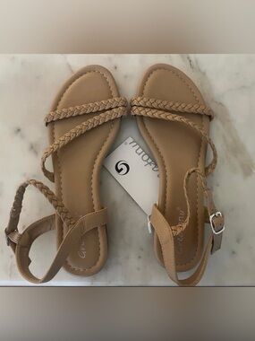 NWT Tan Braided Gladiator Open Toe Flat Sandals 6.5